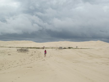 Linnea och jag ska bestiga lite sanddyner